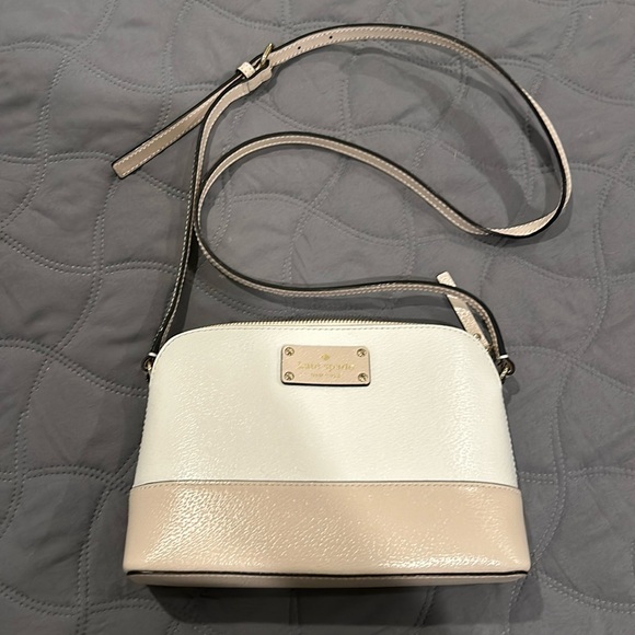 Authentic Kate Spade Crossbody Bag - Picture 1 of 3
